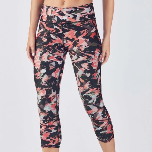 Fabletics Pants - **SOLD** FABLETICS Capris in Terracotta Camo